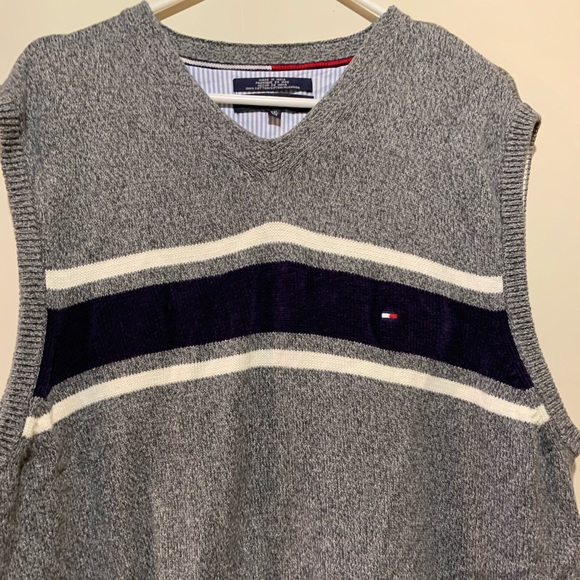 Tommy Hilfiger Vest - Picture 2 of 4